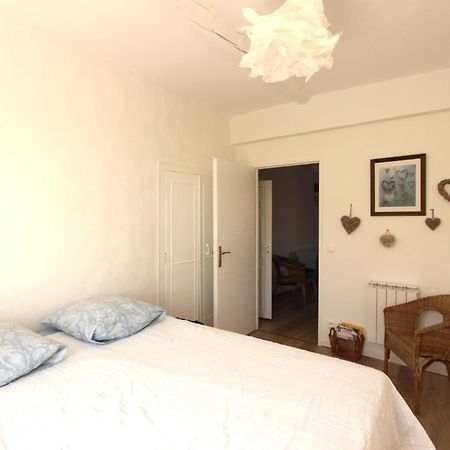 Joli Appartement Avec Balcon Au Coeur De Forcalquier Exteriör bild