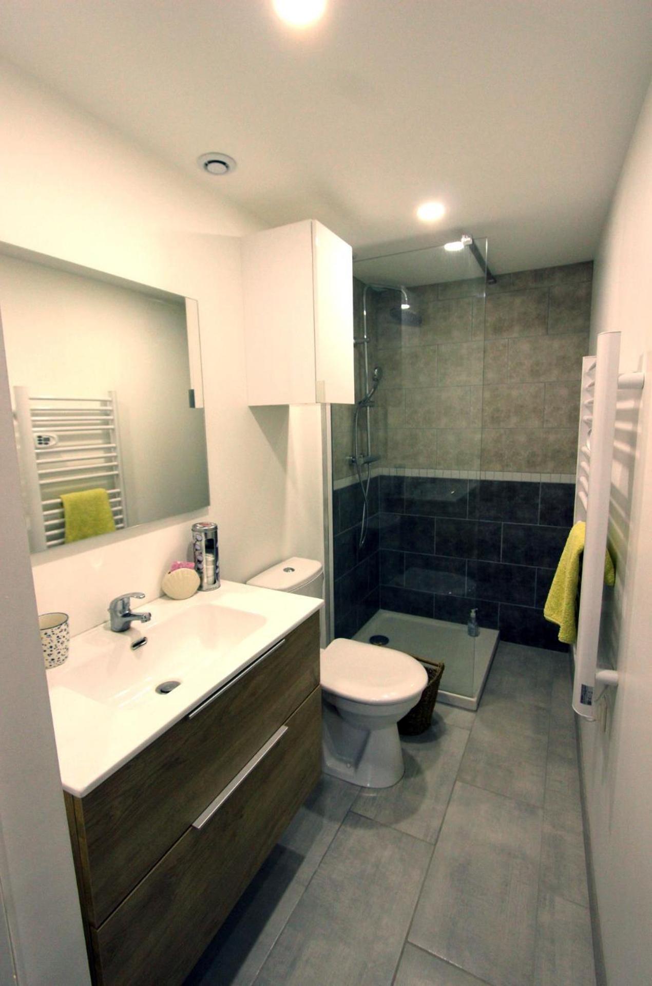 Joli Appartement Avec Balcon Au Coeur De Forcalquier Exteriör bild