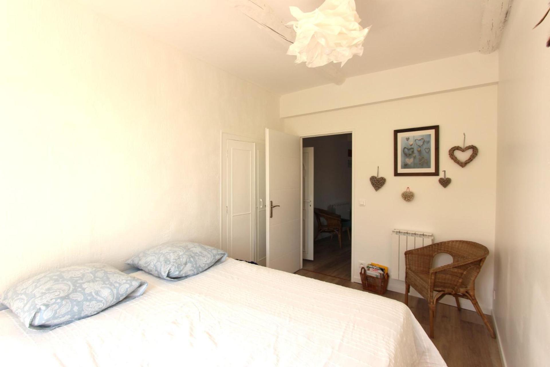 Joli Appartement Avec Balcon Au Coeur De Forcalquier Exteriör bild